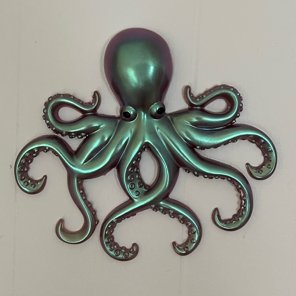 Handmade Resin Octopus Wall Decor 8.46”x 9.44”